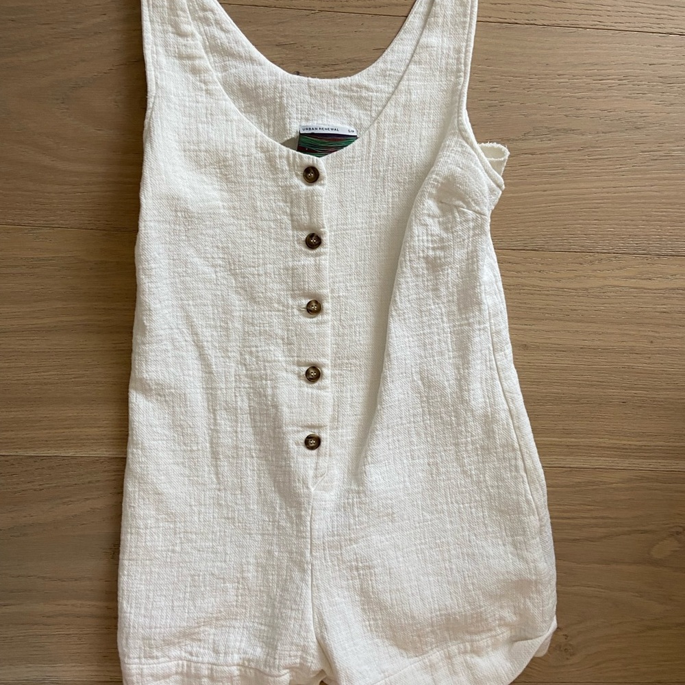 Urban Outfitters White Romper Small